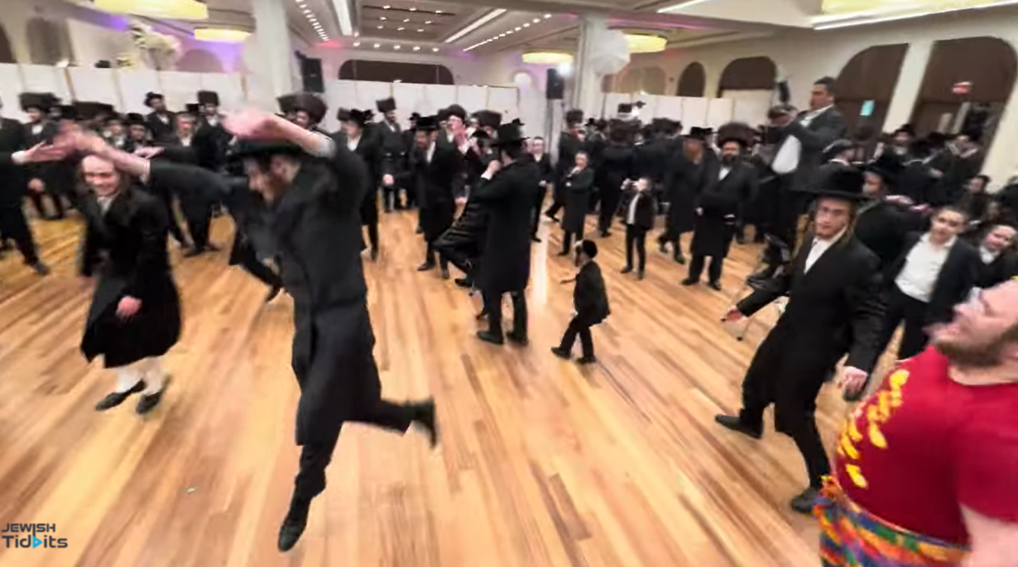 Avrumi Berko on keys & Levi Falkowitz & shira Second Dance