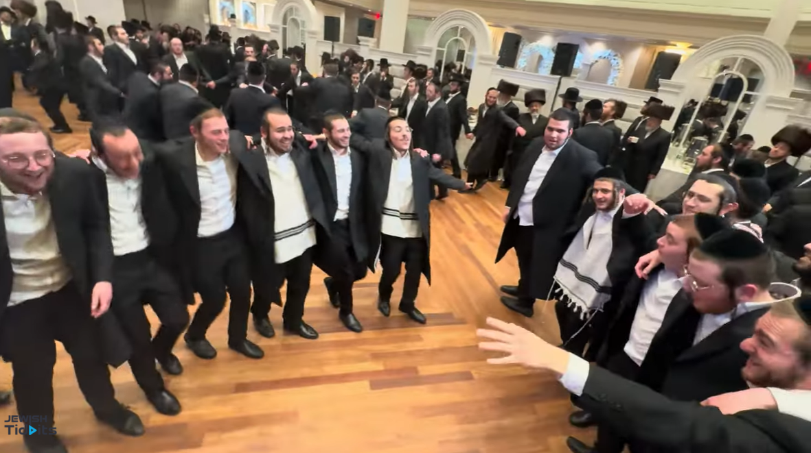 Fire peeרim wedding - Shtendig Standing, Balti Balt, Borscht Basch, Goldring Goldfish, Schmaltzy