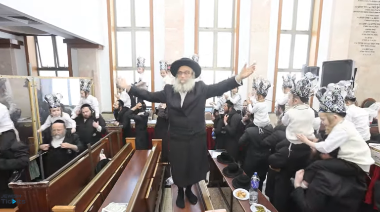 Chumash Seuda in Cheder Tov Yerushlayim with Rav Gamliel Rabinowitz