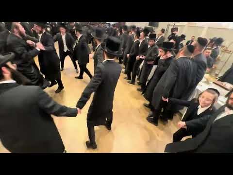 Lipa Schmeltzer, Shmueli Unger & Avrumi Berko – Second Dance