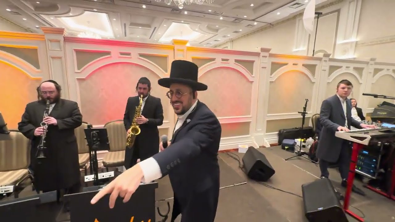 Rosenberg & Bransdorfer Wedding with Chesky Schwartz on the keys | Singer Lipa Schmeltzer