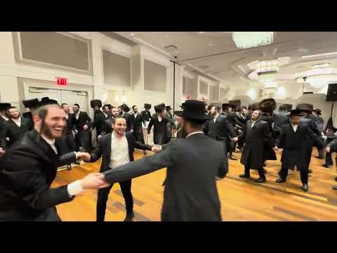 Chaskelson & Kanner Wedding | Singer Shimmy Klein | Sruly Singer on the Keys | Second Dance