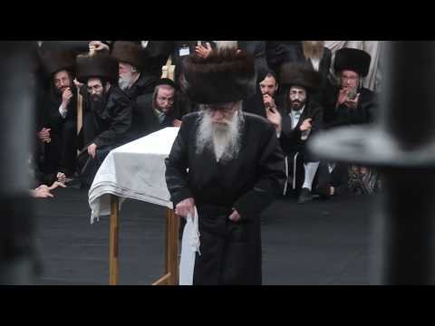 שמחת החתונה בחצר פשעווארסק חלק ב’ (מצוה טאנץ)