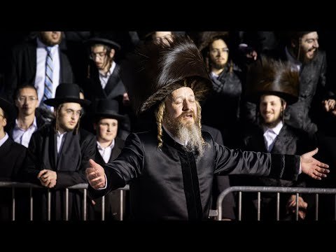 ווערדאן הכנסת ספר תורה און ב’פ געשריבן לע’נ הרה’ק מווערדאן זי’ע