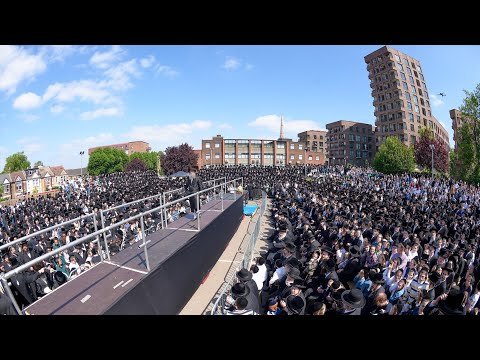 Rav Shmelke Biderman – Lag Baomer Hadlukah in Stamford Hill, London