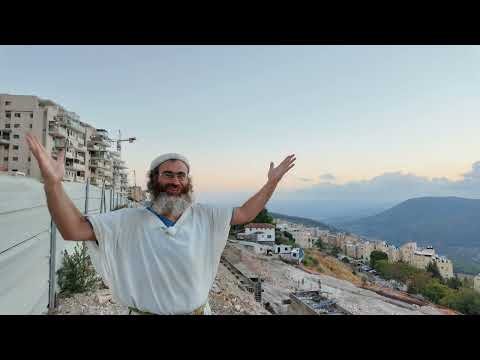In Tzfat With Medad Shalem — Seeing the Majestic Apartments Live