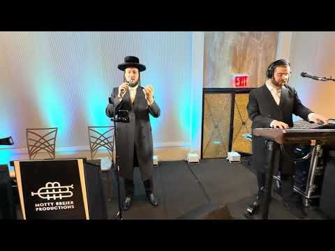 Motty Ilowitz & Motty Brier on the Keys – Beautiful Chuppah