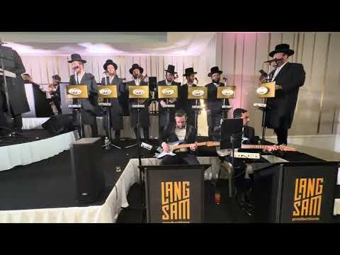 Carlebach Medley – Hershy Langsam, Beri Weber & Yedidim Choir