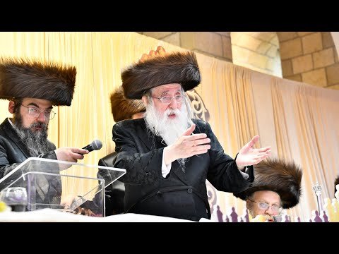 שבת חסידי מכנובקא בעלזא בירושלים סמוך לכותל המערבי | Shabbos in the Old City With the Machnovka-belz Rebbe hqdefault.jpg